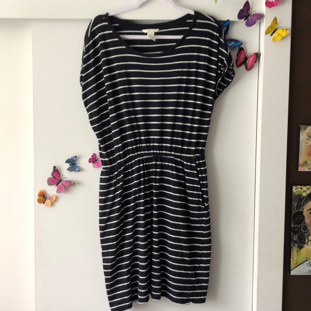 🛍 Navy and White striped H&M dress